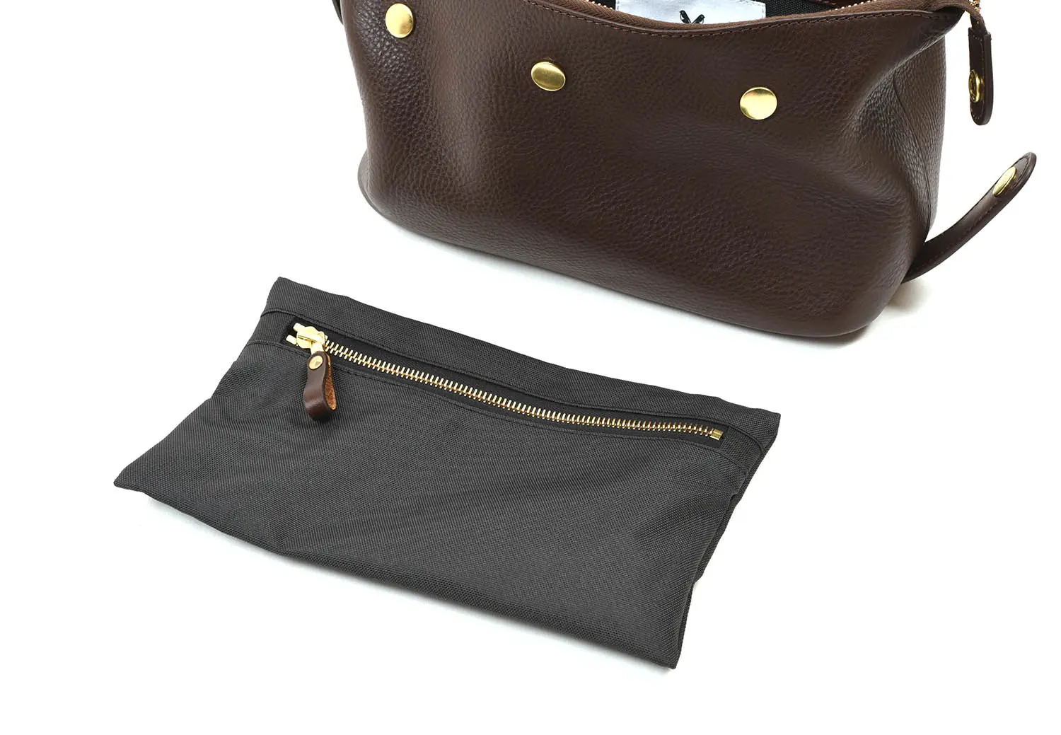 BENNETT WINCH Leather Wash Bag / Dopp Kit, Brown