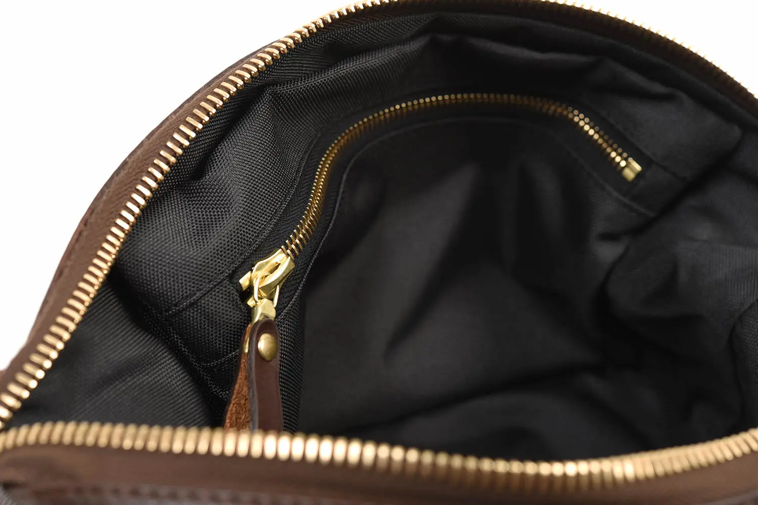 BENNETT WINCH Leather Wash Bag / Dopp Kit, Brown
