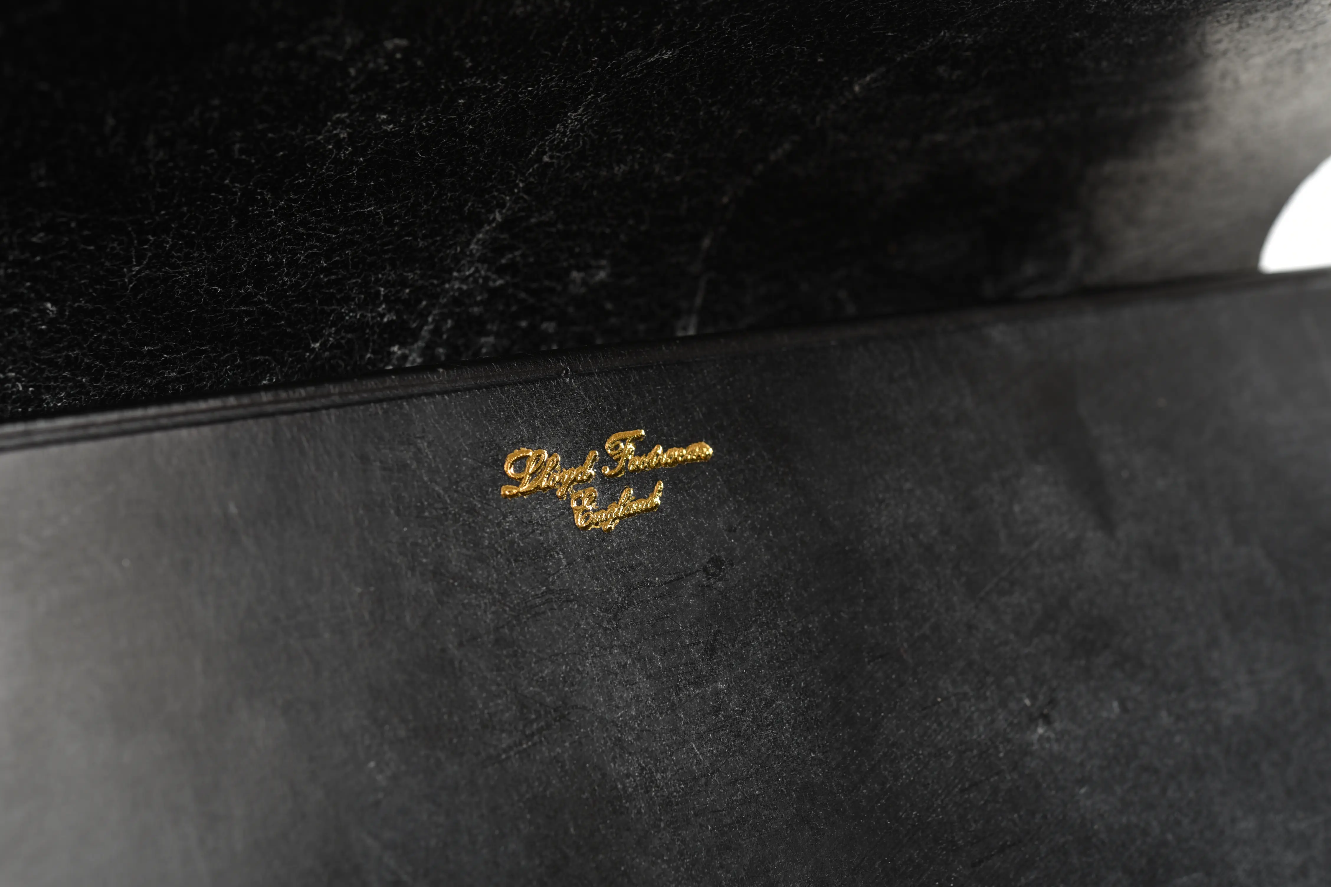 �����ɥեåȥ����� Luggage Music Case (�֥�å�)