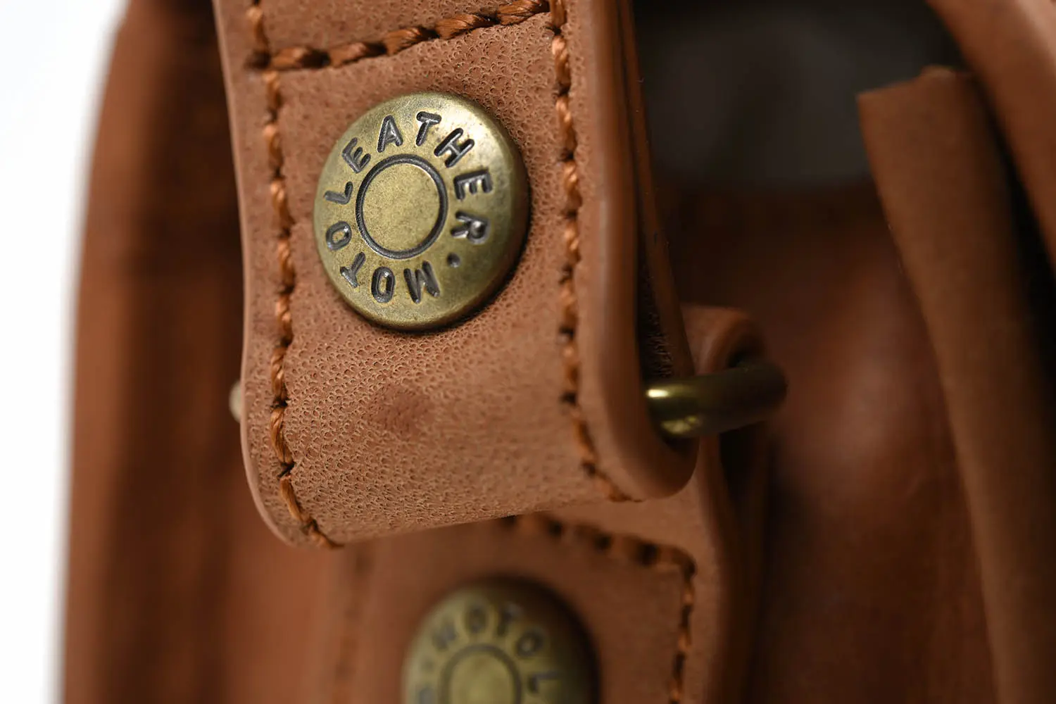 MOTO BAG72 OILED COW LEATHER եåץߥ˥Хå (BROWN)