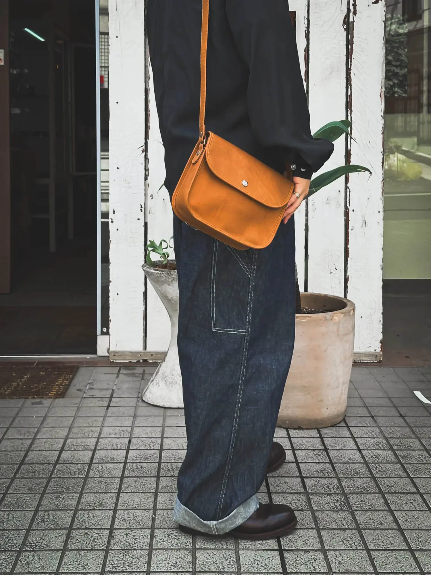 MOTO BAG72 OILED COW LEATHER եåץߥ˥Хå (BROWN)
