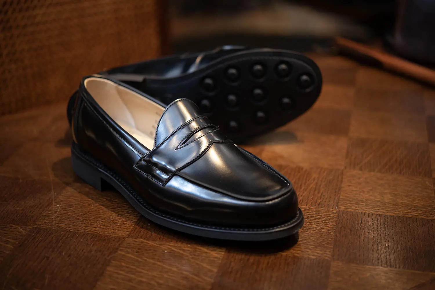  2314B ButtSeam Loafer Black Polishing Leather