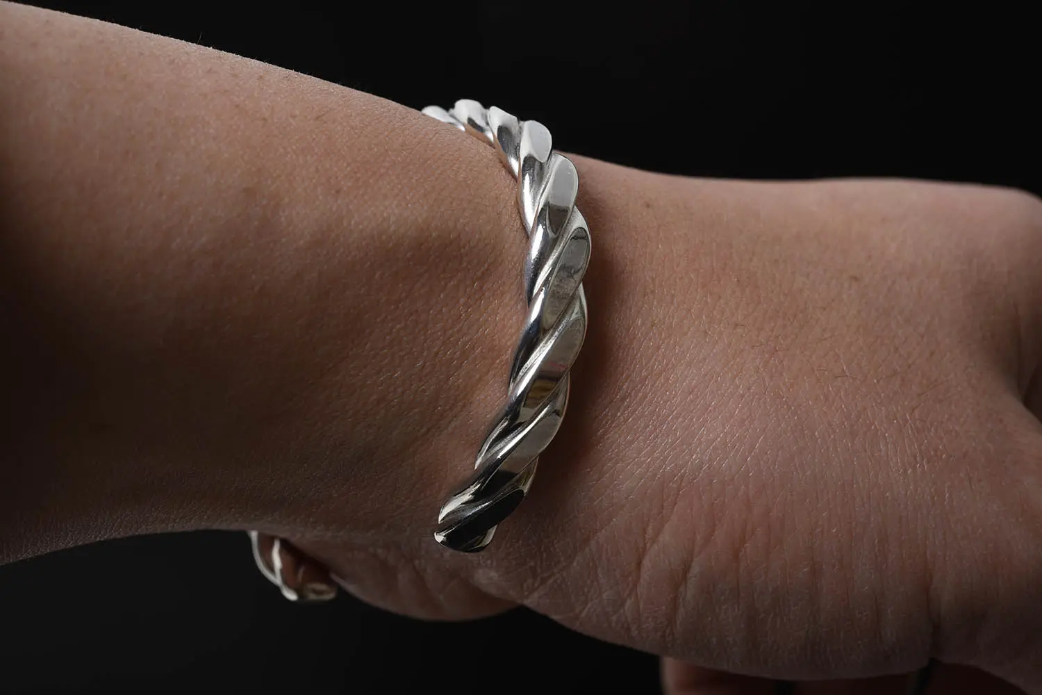 塼ɥ٥ Heavy Weight Plait Cuff 925 Silver Polished