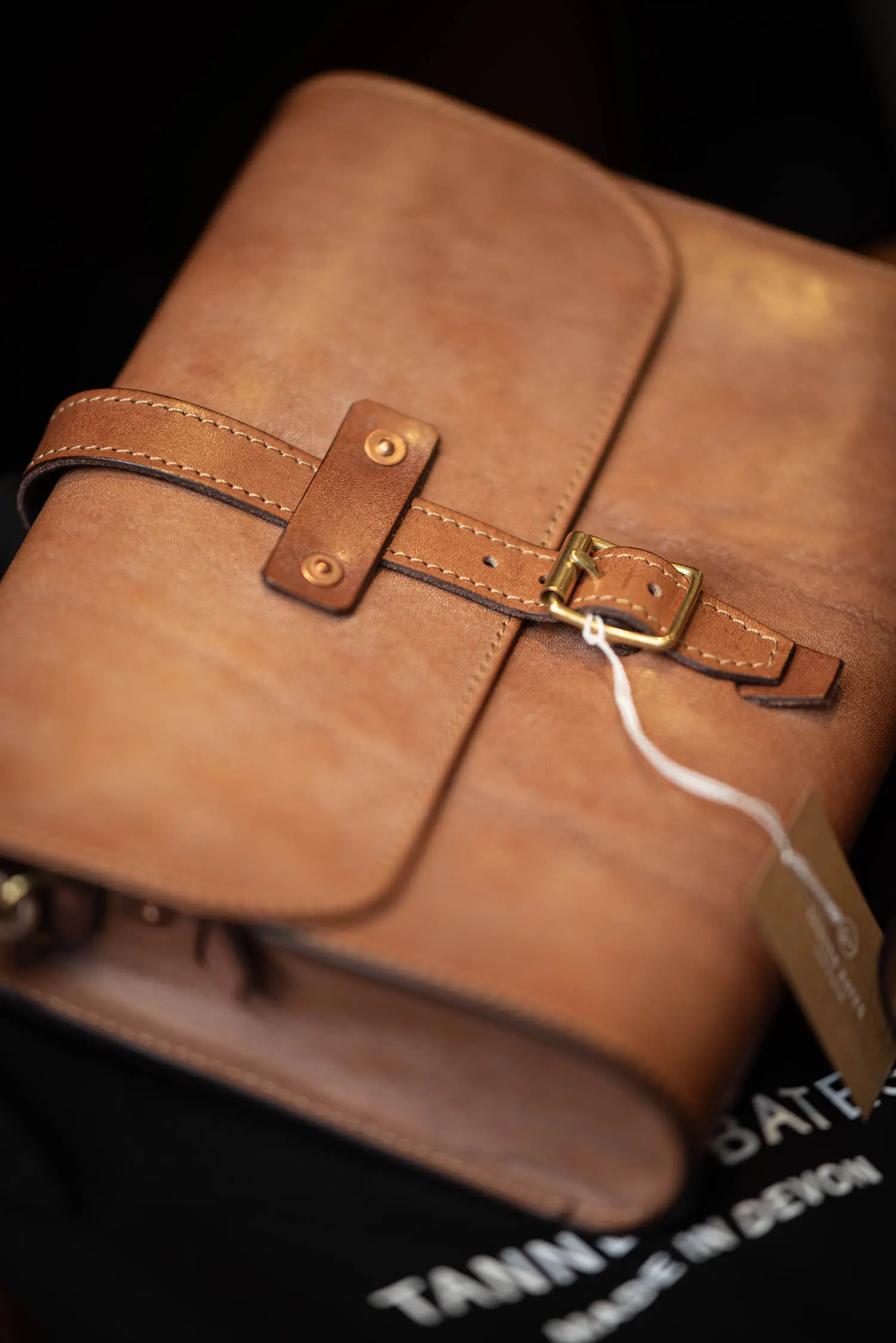 TANNER BATES MIDI BAJA TRAVEL BAG : OAK BARK LEATHER BROWN