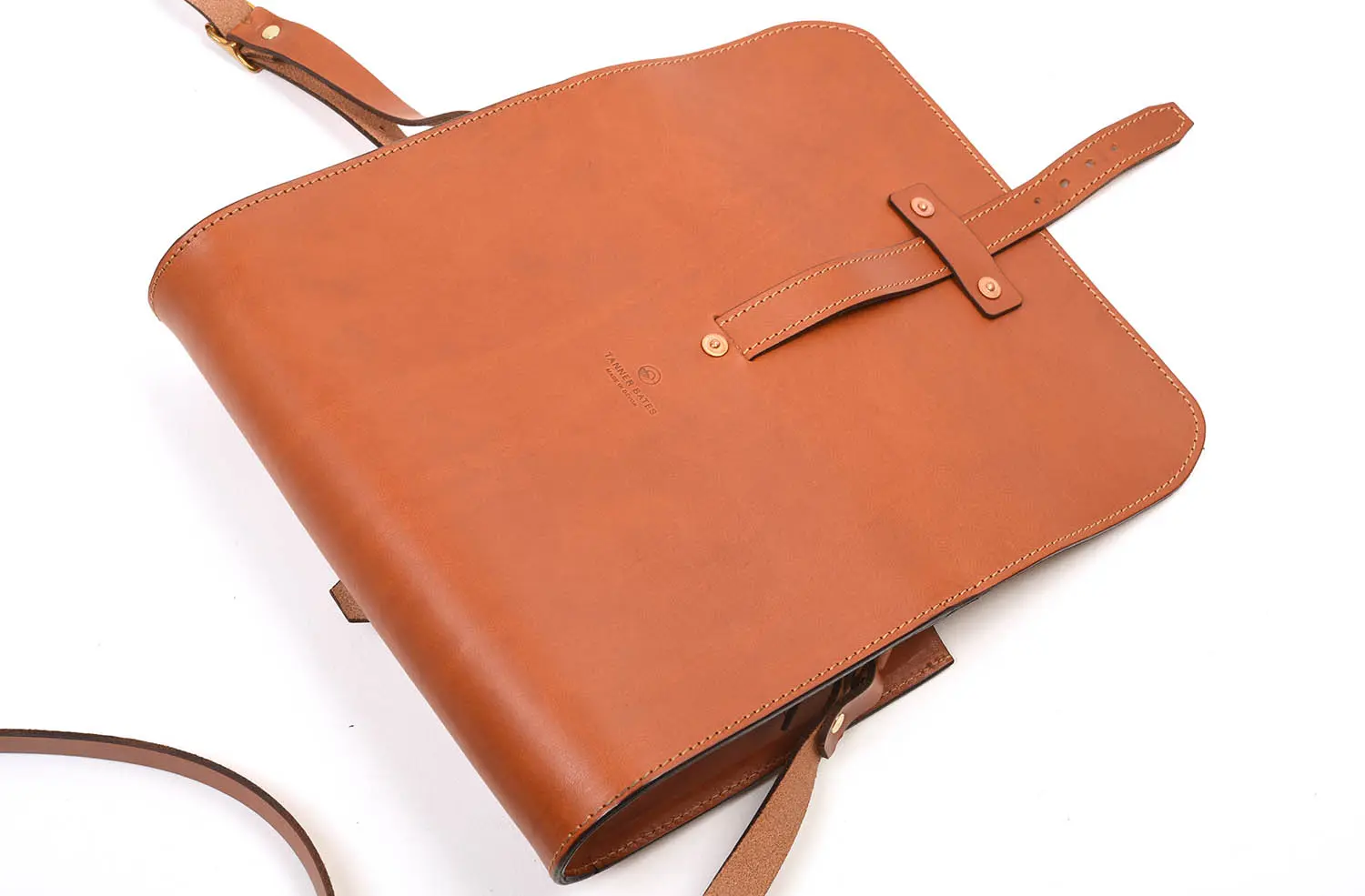 TANNER BATES MIDI BAJA TRAVEL BAG : ITALIAN LEATHER : SADDLE TAN